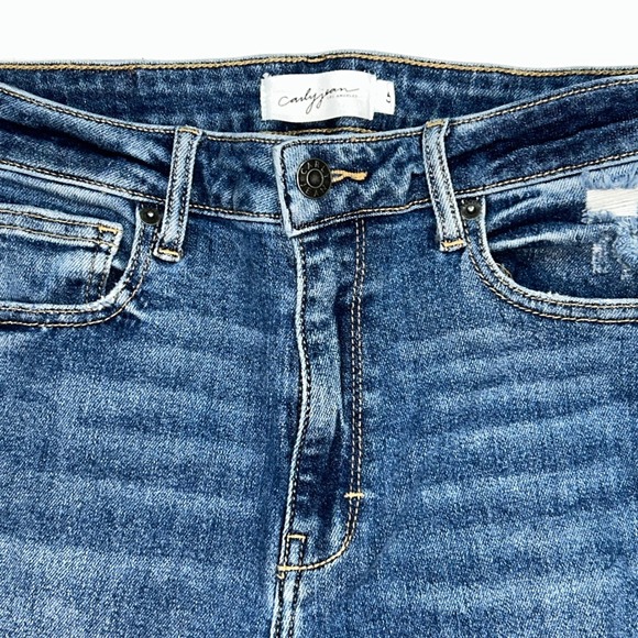 Carly Jean Chrissy Distressed Straight Leg Jeans Size 5 Medium Wash High Rise - Picture 5 of 9